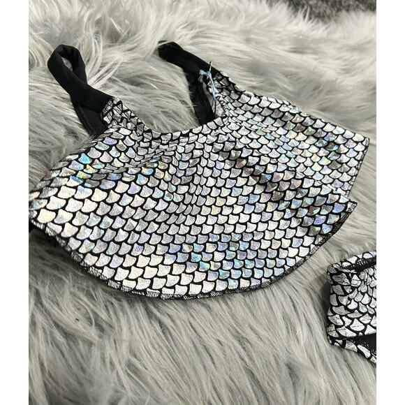 Hampton Mermaid Silver Fish Scale Ruffle Bikini 4/5 (MSRP $58) - Picture 2 of 3